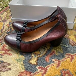 Hispanitas Women's Burgundy and Black Heels